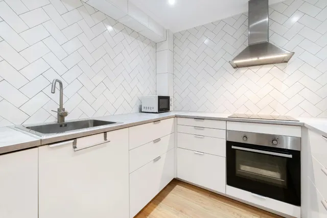 Elegante apartamento reformado de 3 dormitorios a 150 m de la playa del Cura, Torrevieja — 8