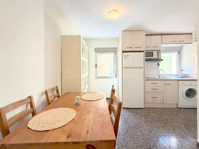 SE VENDE PISO DE DOS DORMITORIOS JUNTO A LA PLAZA SAN MIGUEL - foto 3