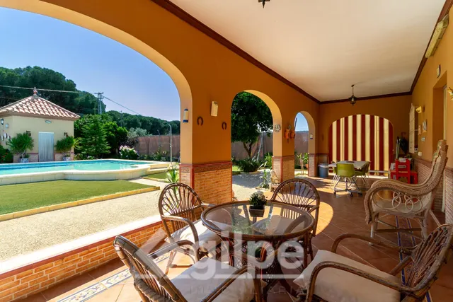 Chalet en venta en Marchena. — 11