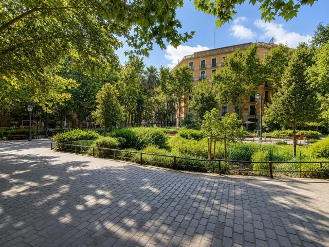 Calle d'Enric Granados (Eixample / Nova Esquerra Eixample) — 21