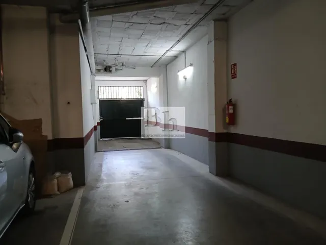 Oportunidad piso venta zona capuchinos concretamente avenida principal vistas despejadas, exterior, 4 dormitorios, 2 baños, garaje, patio, terraza, mejor ver... — 13