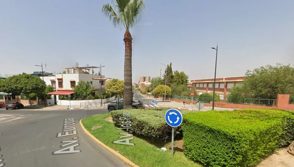 PISO EN DOS HERMANAS