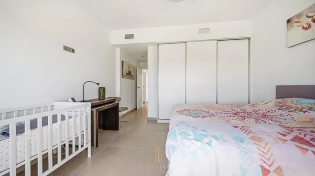 Villa moderna en esquina en Daya Vieja — 17