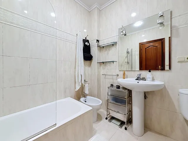 Casi 100 m2 y cuatro habitaciones en los primeros números de Zabaleta. Casi nada. — 36