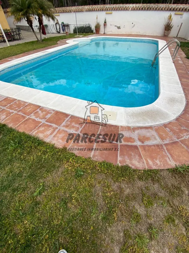 ZONA INJERTAL DE LAS CUEVAS- Parcela con gran casa y piscina - foto 3