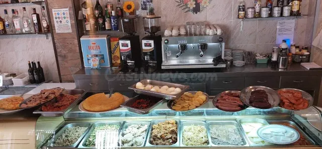 Bar esquinero en Catarroja (El Charco) - foto 2