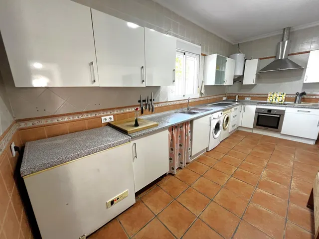 2 CHALETS EN LA ZONA DE EL FLORIN — 26