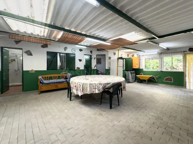 Finca rústica de 5.330 m2 con construcción de 94 m2 en La Florida — 2