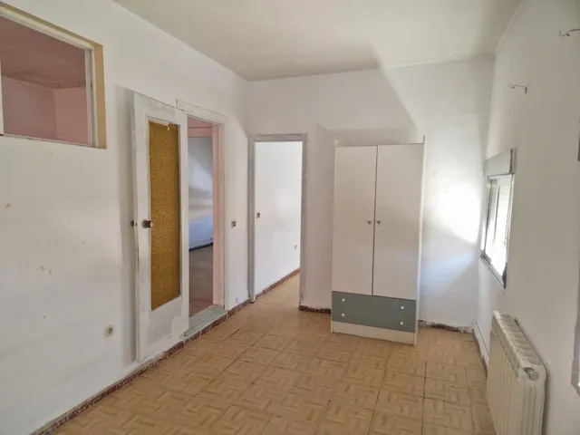 AOC VENDE EN EL CENTRO DE MOSTOLES, CASA EN PRIMERA PLANTA PARA REFORMAR CON GRAN POTENCIAL. — 14