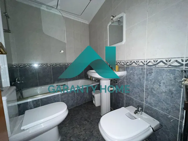 Se alquila piso amplio en zona r-66 — 7