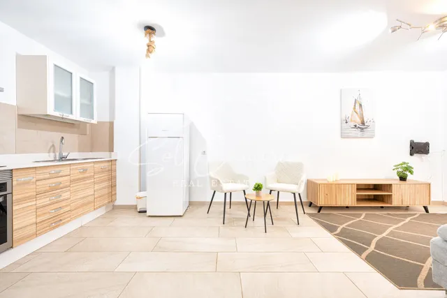 Tu Nuevo Hogar en Telde con Vistas Incomparables a la Playa de Melenara — 6