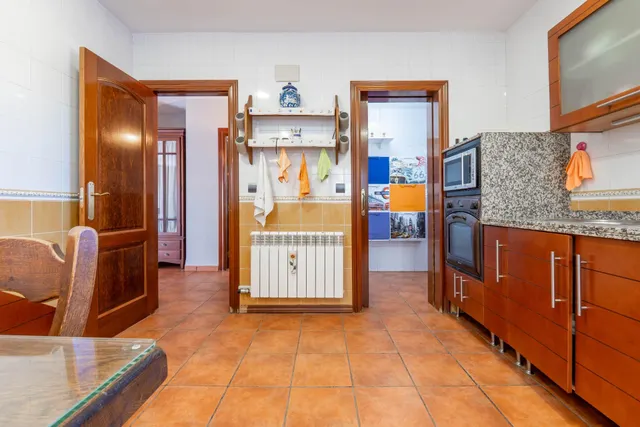 ¡¡ Impresionante chalet dividido en dos viviendas con piscina y zona ajardinadas !! — 45