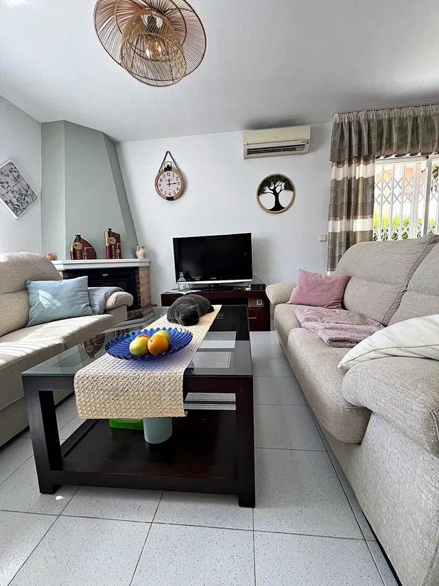 Bungalow con piscina comunitaria, Alicante, Orihuela Costa. 3 habitaciones, 105 m2, 3 kilómetros del mar — 18