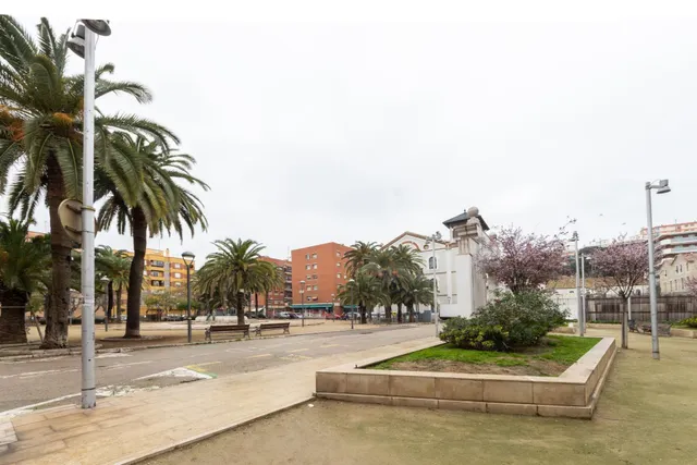 LOCAL COMERCIAL EN EL CENTRO DE TARRAGONA. — 12