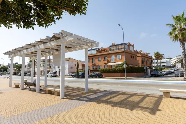 Adosado en primera línea de playa con vistas frontales al mar — 26