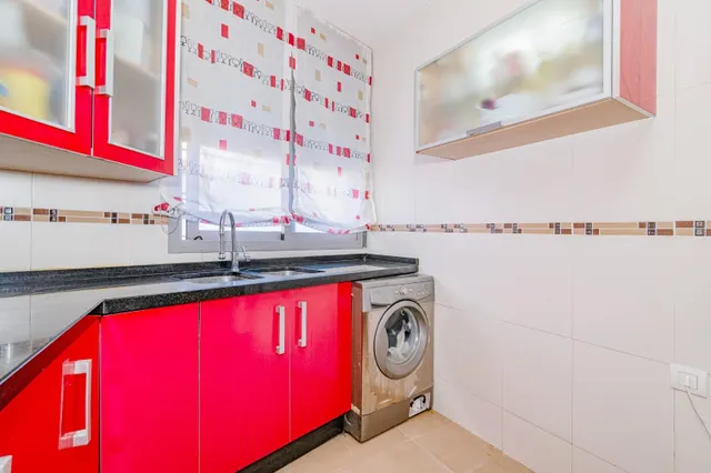 Piso en Peligros: 3 dormitorios,2 baños, patio, ascensor,garaje y trastero — 12