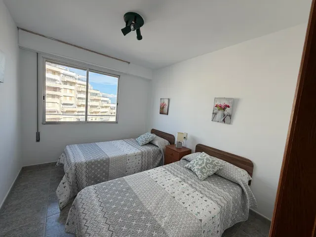 Apartamento en primera línea de playa en gandía con vistas al mar — 19