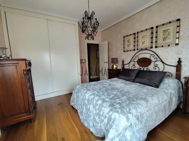 PRECIOSO CHALET  EN RIBAFORADA — 11