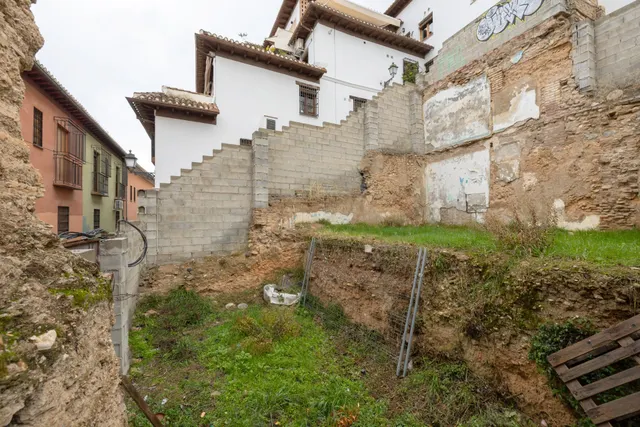 SE VENDE TERRENO URBANO PLURIFAMILIAR ZONA REAL DE CARTUJA Y JARDINES DEL TRIUNFO — 4