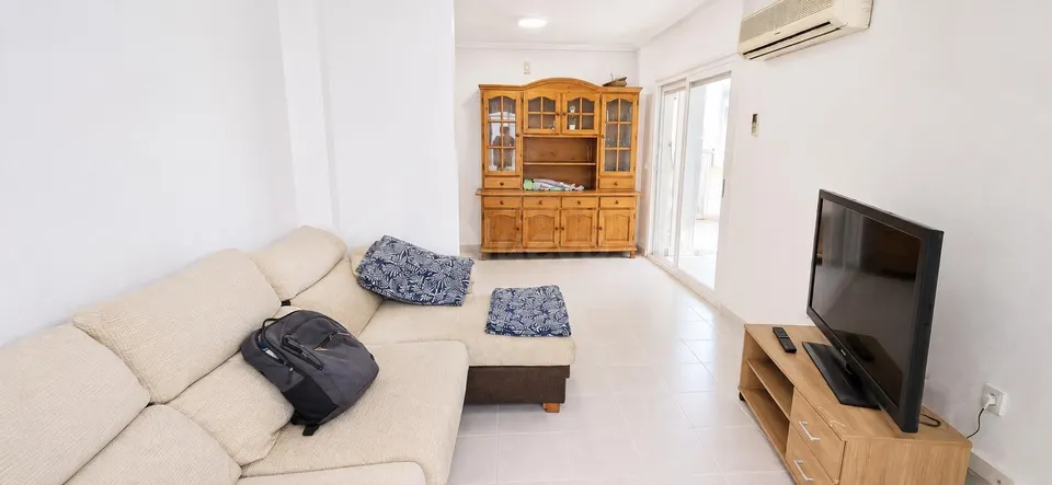 Ático en esquina con gran terraza privativa y enorme potencial – torreviej