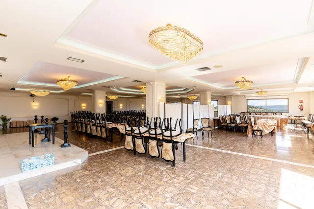 ACTIVO HOTELERO CON POTENCIAL DE INVERSIÓN Y RECONVERSIÓN – CEBREROS, ÁVILA — 17