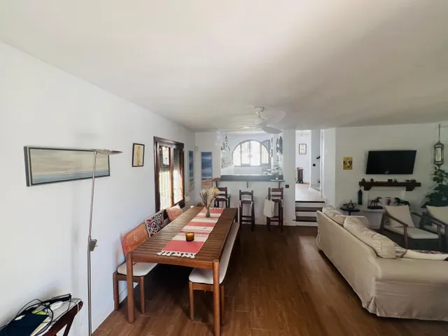 PAREADO EN VENTA EN LA COLINA A UN PASO DE LA PLAYA. — 13