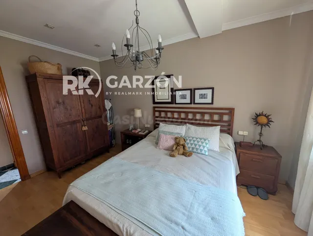 Piso en Alquiler  zona Altamira — 5