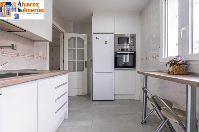 Encantadora Casa Reformada en Ogijares con Vistas y Espacios para Disfrutar — 10