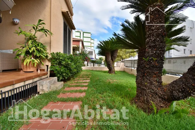 CHALET CON TERRAZA, GARAJE Y BARBACOA EN LA PLAYA DE GANDÍA — 38