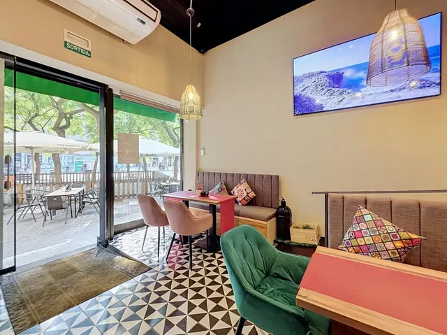 Traspaso bar-cafetería con terraza, Provençals del Poblenou — 2