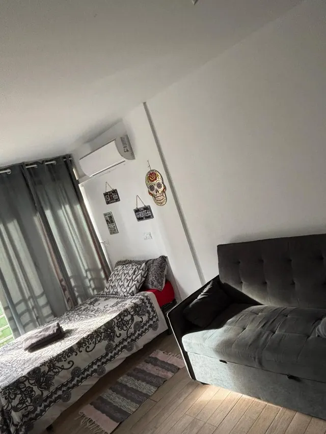 Acogedor Apartamento Reformado en Benidorm, Ideal para Inver - foto 2