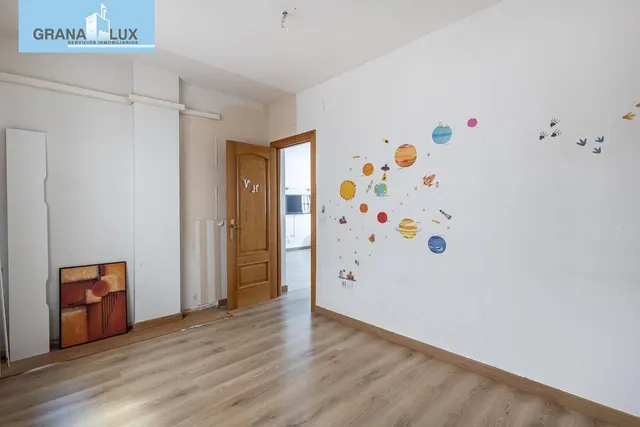 Piso con garaje, trastero y excelente ubicación en Huétor Vega — 13