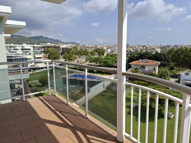 PISO EXCLUSIVO VISTAS AL MAR Y MONTAÑA — 28
