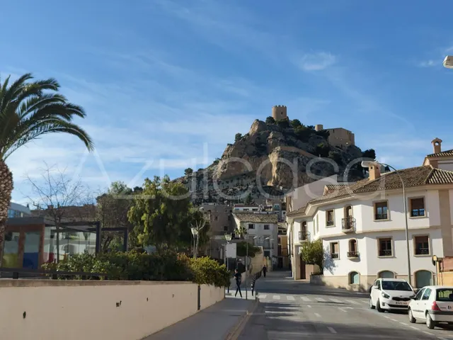 Piso en venta de 4 dormitorios y 2 baños en Castalla, Alicante — 7