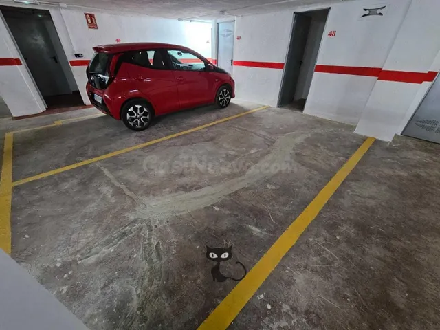 Hermosa Plaza de Garaje con Trastero en Zona Centrica!!! — 3