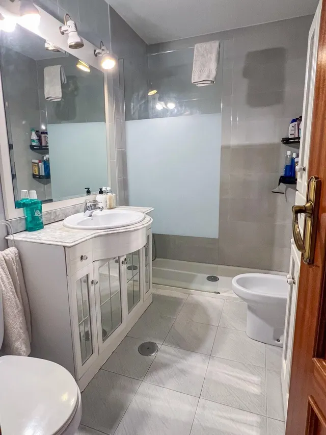 PISO DE CUATRO habitaciones EN EL CARMEN — 25