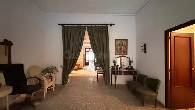 CASA PARA REFORMAR DE 625 M2 EN EL CORAZÓN DE CASTELLÓ - foto 5