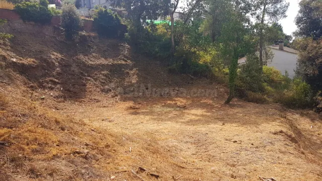 TERRENO ESQUINERO SIN VECINOS — 3