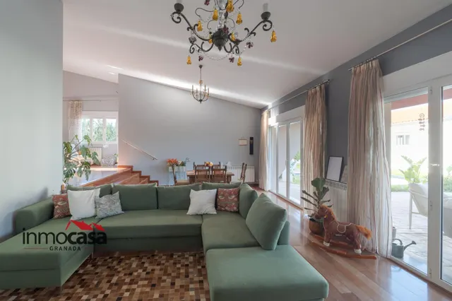 Casa 5 habitaciones 220m² en venta - Urb. el arenal — 45