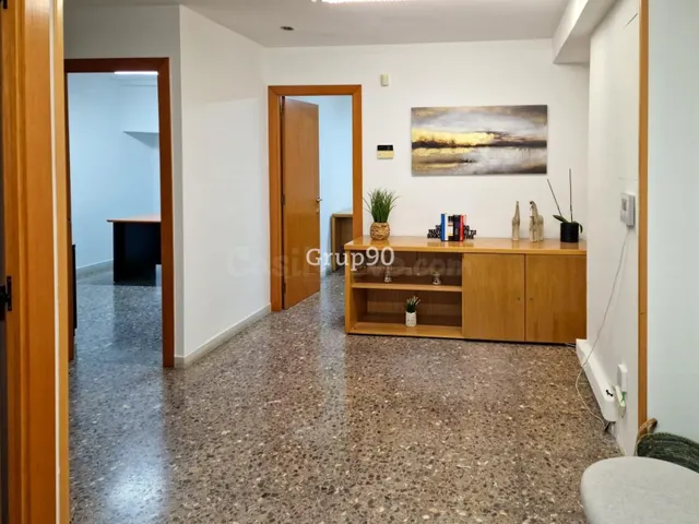 OFICINA EN VENTA EN LA ZONA ALTA DE LLEIDA - foto 4