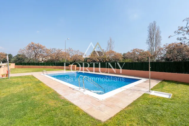 Dúplex en venta Calle Teresa de Calcuta, Reus. — 39