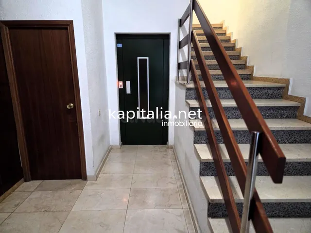 Amplio Piso con patio a la venta en Ontinyent - Sant Josep - foto 2