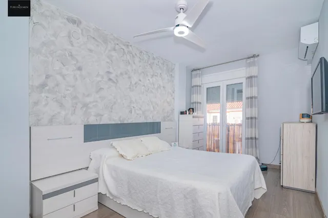 Hijar, Calle Altamira, 3 dormitorios, baño y aseo. — 20