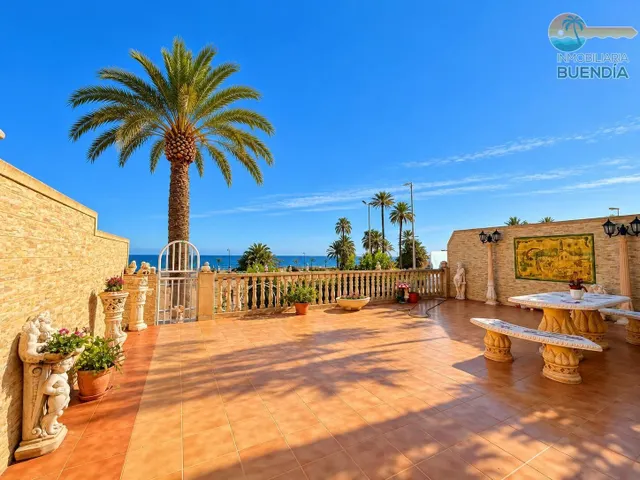 Duplex frente al mar en alamillo — 26