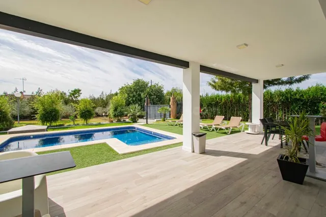 Precioso chalet independiente en Sanlúcar La Mayor con Licencia VUT — 4