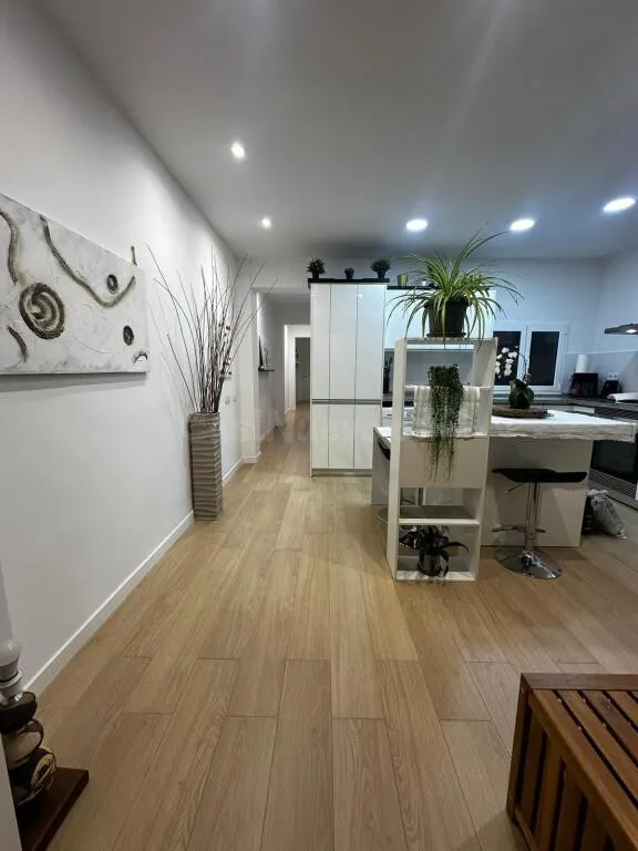 Alquiler de habitación en piso reformado de 89 m2 | 3 dormit - foto 3