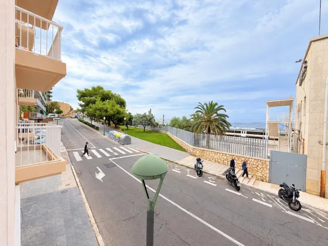Piso de 150 m2 construidos con 5 habitaciones y parking – Tarragona — 15