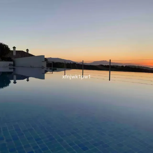 Chalet 6 habitaciones 661m² en venta - Costa del Sol — 48