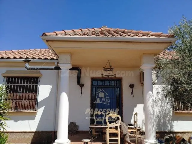 ZONA HIGUERON - 2 CASAS y PISCINA en una Parcela de 1.500 m2 - foto 2