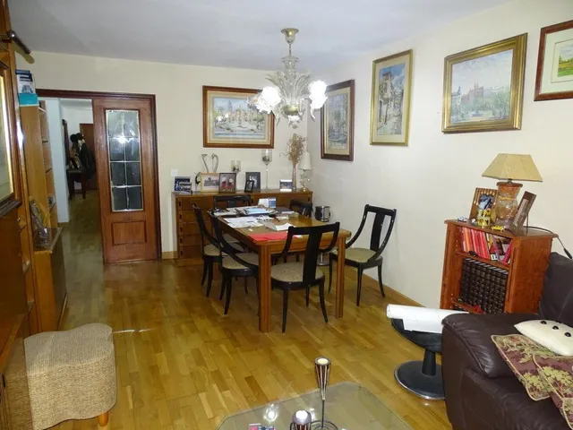 ¡Vive en el Corazón de Torrevieja! Apartamento de 4 Dormitorios, 3 Baños y Excelente Calidad — 4